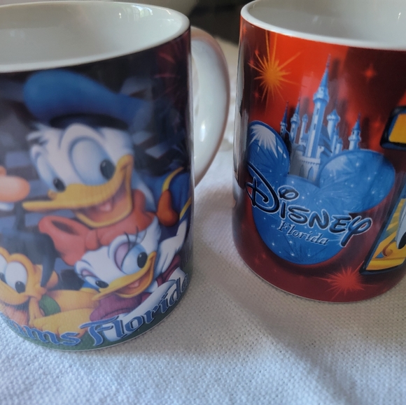 Walt Disney 2012 mugs - Picture 3 of 16